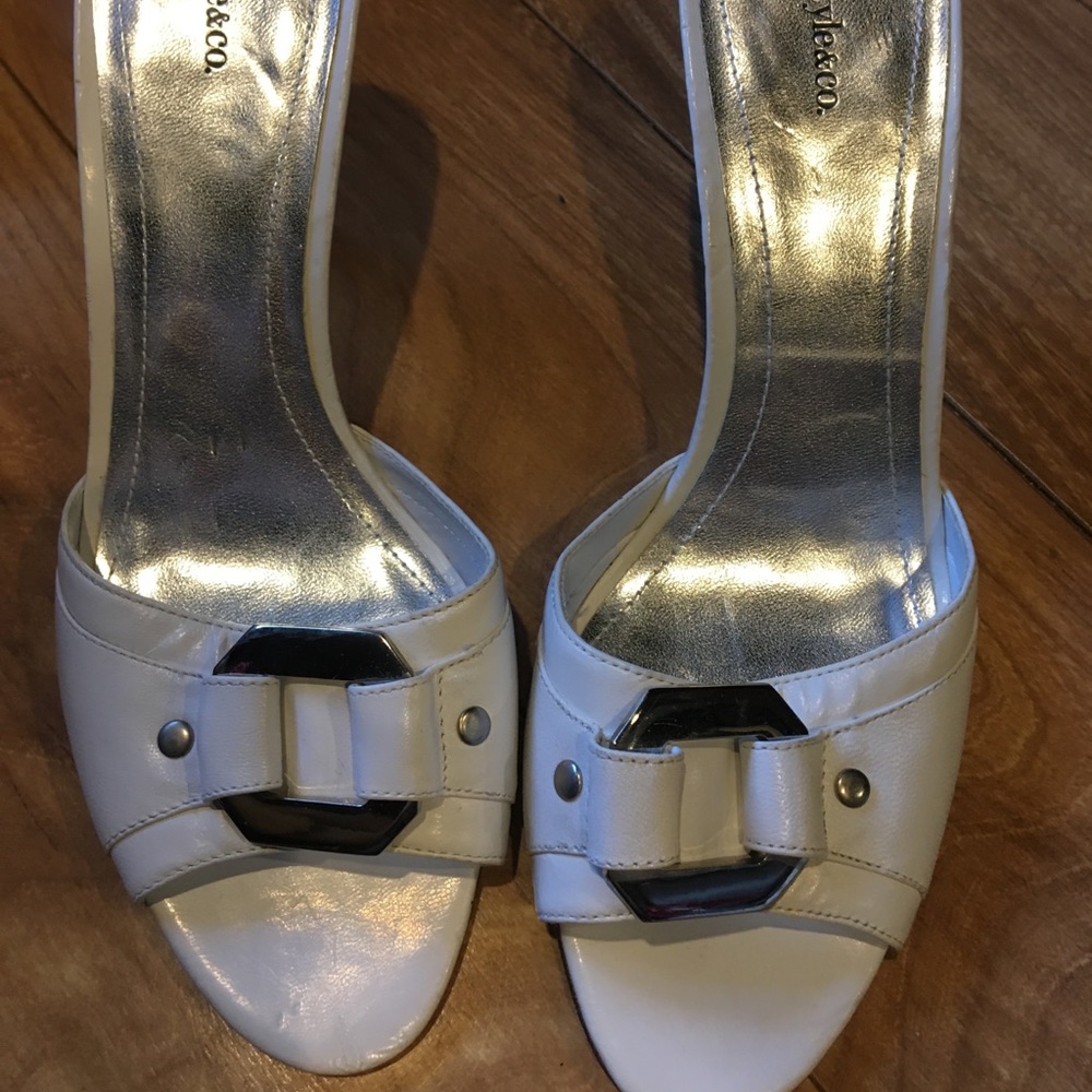 White Mules - image 4